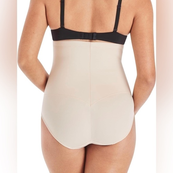 NWT - Maidenform Flexees Women's Shapewear Hi-Waist Brief Firm Control,, Sz M - Picture 3 of 9